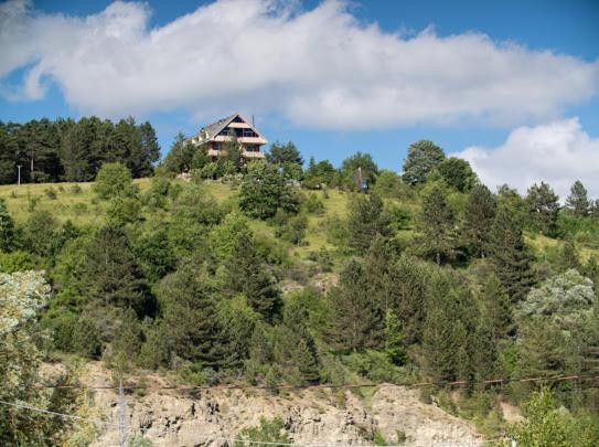 ホテル Vila Shen Maria Voskopojë エクステリア 写真